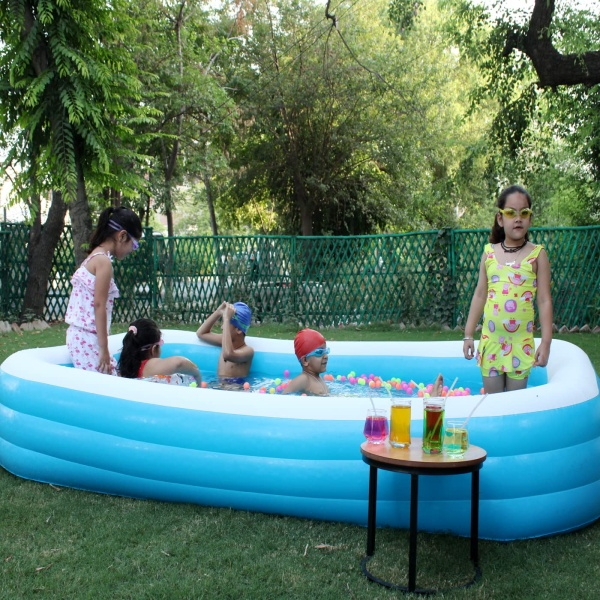 Piscina Gonflabila Albastra cu 3 Inele, Ideală pentru Distractie în Aer Liber 210x150x55cm